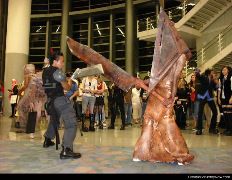 Can It Be Saturday Now ? Pyramid head fight