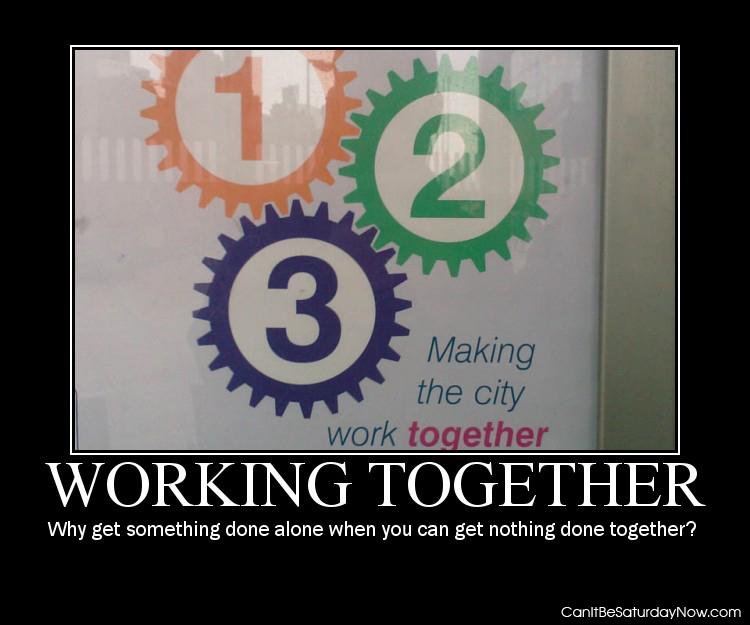Work together - 3 gears don't turn together...